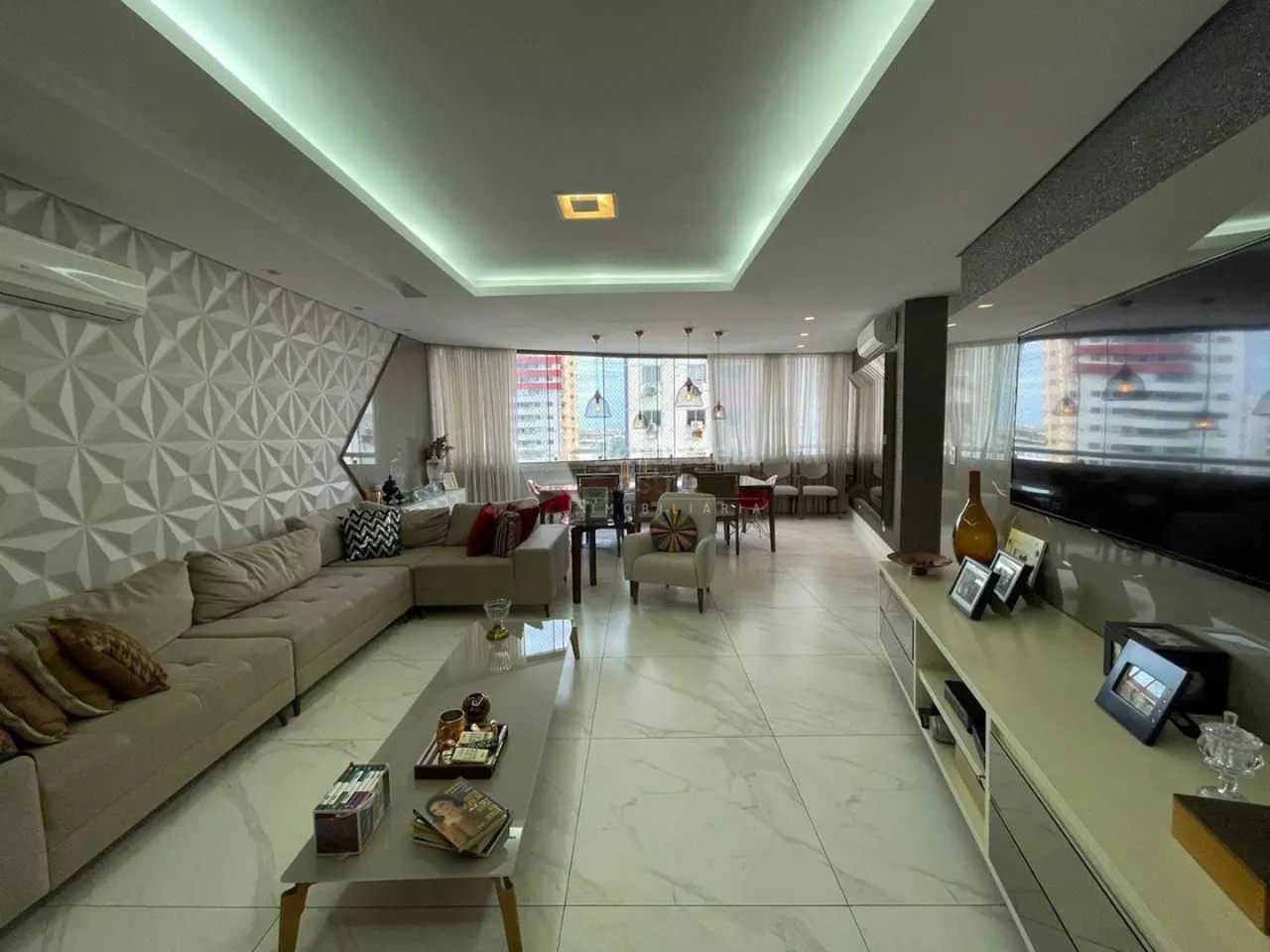 Sala de estar antes da transformação